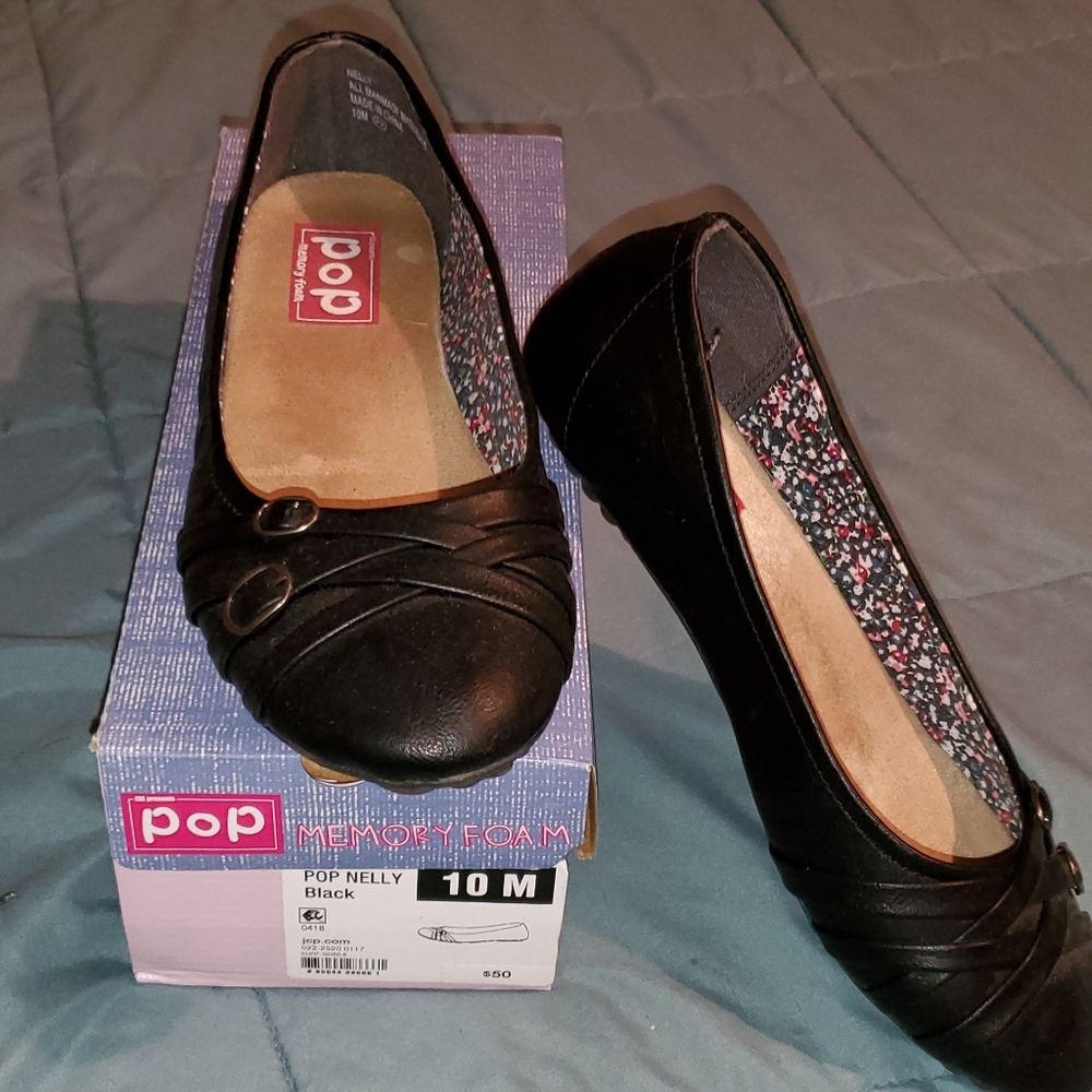 Women's flats